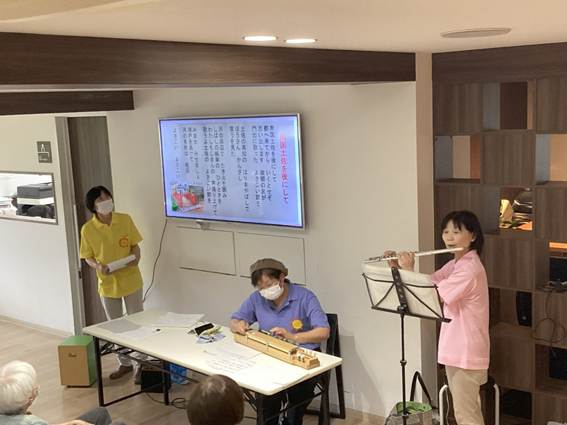 病室にいる人たち
AI 生成コンテンツは誤りを含む可能性があります。